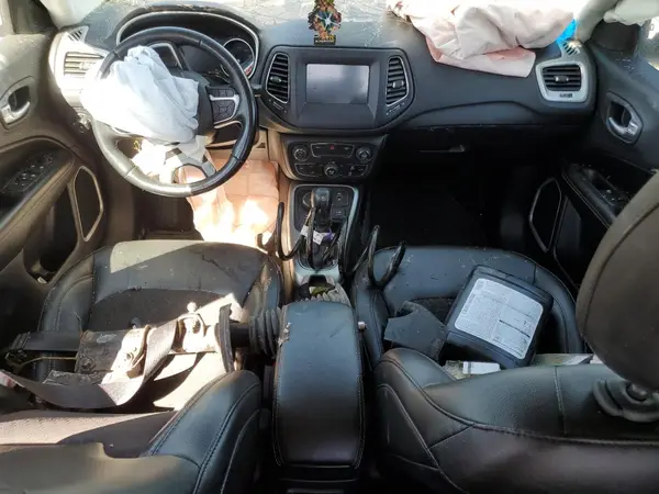 3C4NJDBBXMT529604 2021 JEEP COMPASS - Image 8