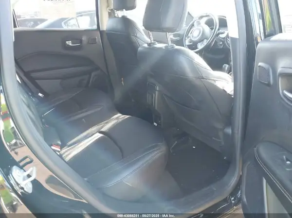 3C4NJDBBXMT537900 2021 JEEP COMPASS - Image 8