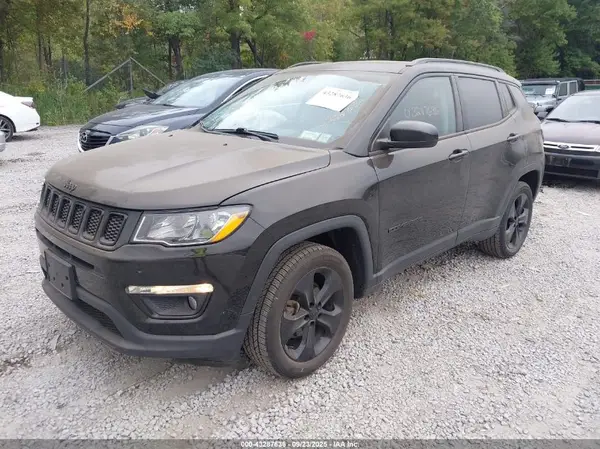 3C4NJDBBXMT541493 2021 JEEP COMPASS - Image 2