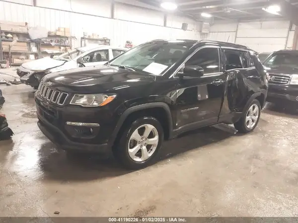 3C4NJDBBXMT573845 2021 JEEP COMPASS - Image 2