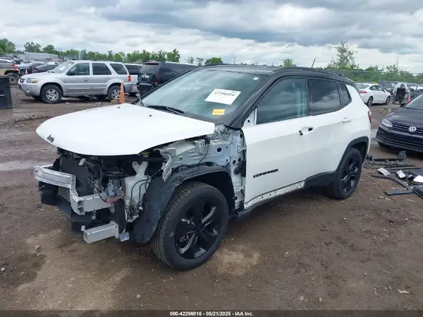 3C4NJDBBXMT586529 2021 JEEP COMPASS - Image 2