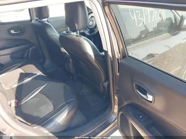 3C4NJDBBXMT598986 2021 JEEP COMPASS - Image 8