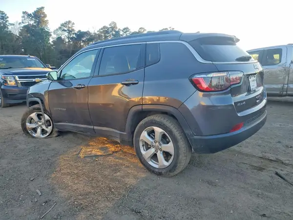 3C4NJDBBXMT599734 2021 JEEP COMPASS - Image 2