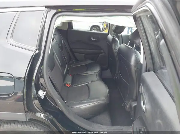 3C4NJDBBXMT600929 2021 JEEP COMPASS - Image 8