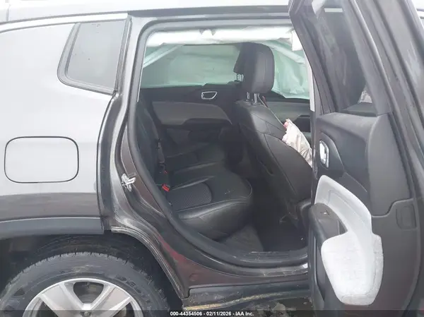 3C4NJDBBXNT106071 2022 JEEP COMPASS - Image 8