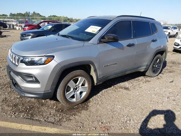 3C4NJDBBXNT108547 2022 JEEP COMPASS - Image 2