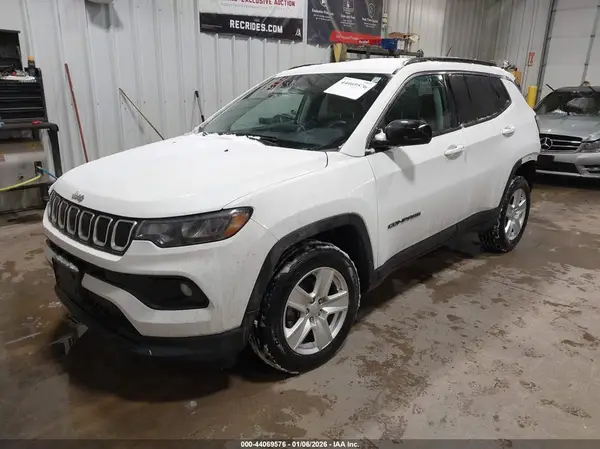3C4NJDBBXNT132184 2022 JEEP COMPASS - Image 2