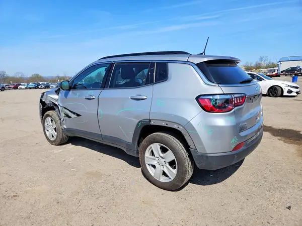 3C4NJDBBXNT133500 2022 JEEP COMPASS - Image 2