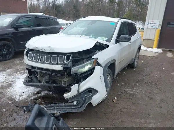 3C4NJDBBXNT133982 2022 JEEP COMPASS - Image 2