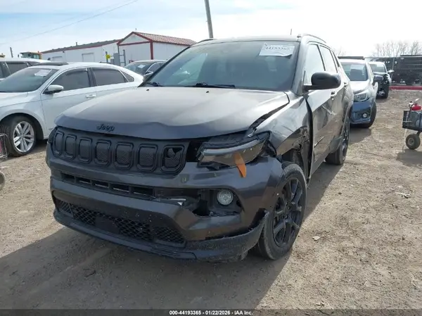 3C4NJDBBXNT166951 2022 JEEP COMPASS - Image 2