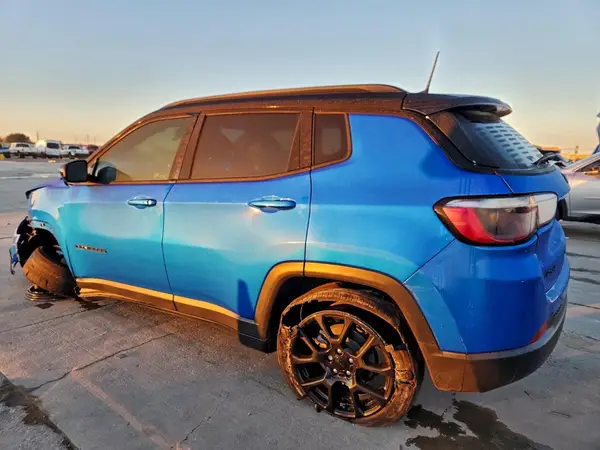 3C4NJDBBXNT181787 2022 JEEP COMPASS - Image 2