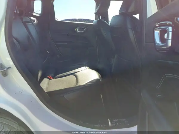 3C4NJDBBXNT182180 2022 JEEP COMPASS - Image 8