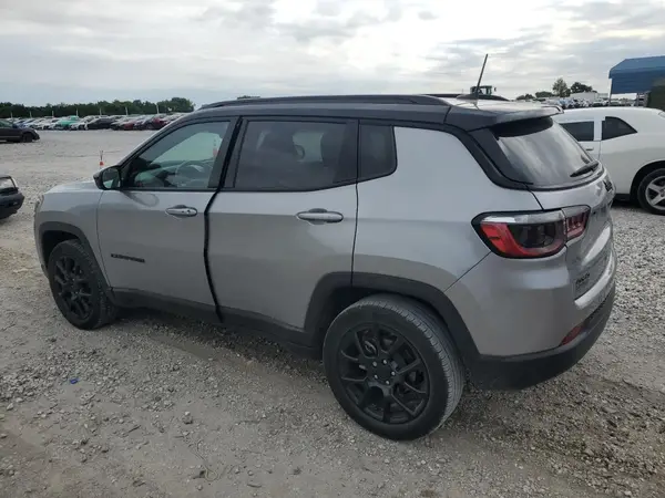 3C4NJDBBXNT185676 2022 JEEP COMPASS - Image 2