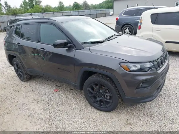 3C4NJDBBXNT194359 2022 JEEP COMPASS - Image 1