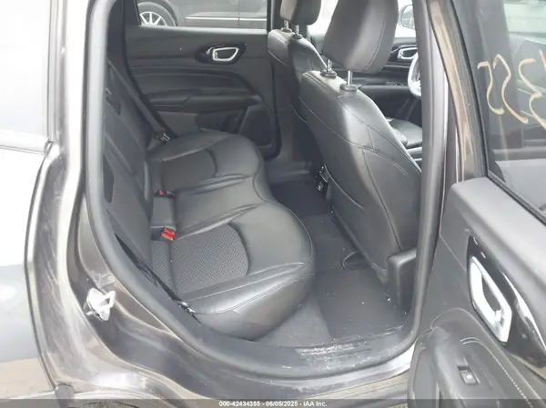 3C4NJDBBXNT194359 2022 JEEP COMPASS - Image 8