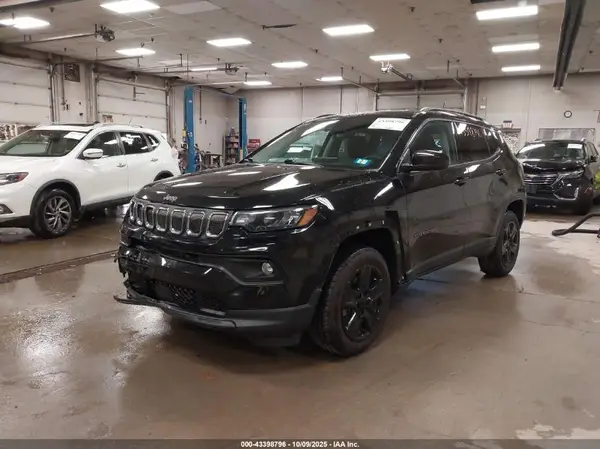 3C4NJDBBXNT203139 2022 JEEP COMPASS - Image 2