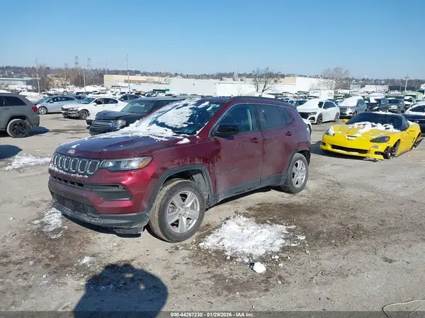 3C4NJDBBXNT217140 2022 JEEP COMPASS - Image 2