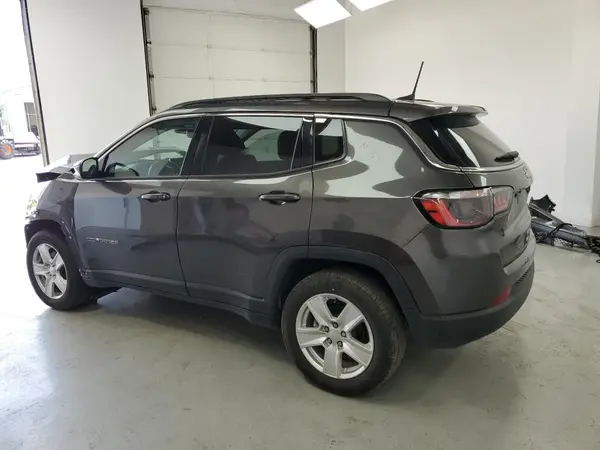 3C4NJDBBXNT233614 2022 JEEP COMPASS - Image 2