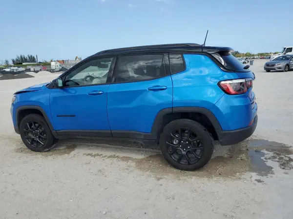 3C4NJDBN0PT528587 2023 JEEP COMPASS - Image 2
