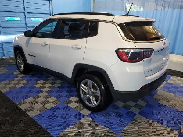 3C4NJDBN0PT553621 2023 JEEP COMPASS - Image 2