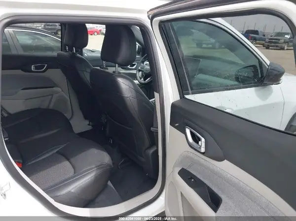 3C4NJDBN0PT571309 2023 JEEP COMPASS - Image 8