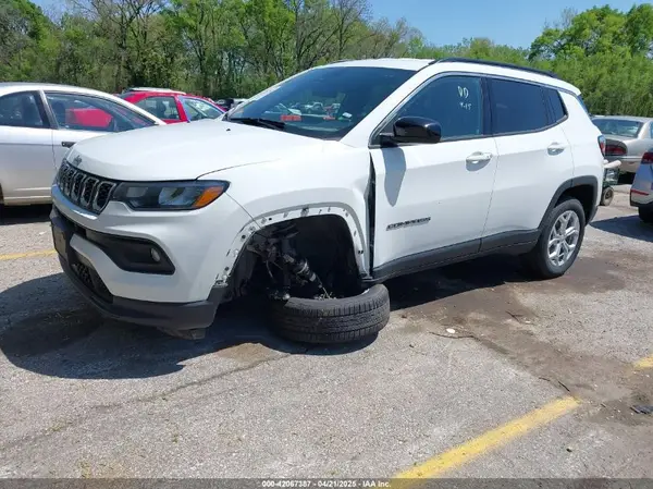 3C4NJDBN0RT109268 2024 JEEP COMPASS - Image 2
