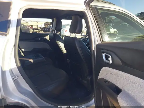 3C4NJDBN0RT119394 2024 JEEP COMPASS - Image 8