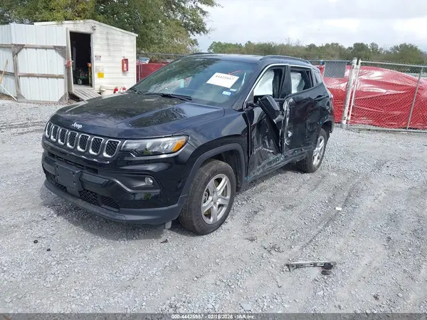 3C4NJDBN0RT604098 2024 JEEP COMPASS - Image 2