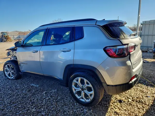 3C4NJDBN0ST524967 2025 JEEP COMPASS - Image 2
