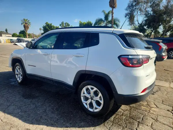 3C4NJDBN0ST547147 2025 JEEP COMPASS - Image 2