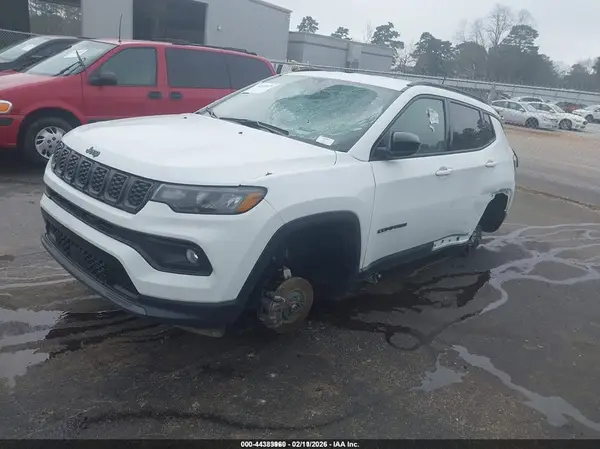 3C4NJDBN0ST561579 2025 JEEP COMPASS - Image 2