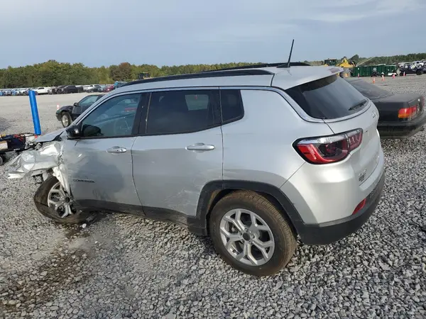 3C4NJDBN0ST588779 2025 JEEP COMPASS - Image 2