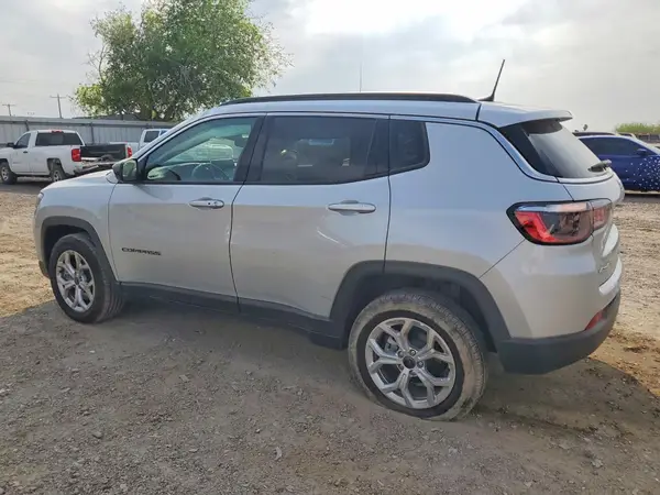 3C4NJDBN0ST610182 2025 JEEP COMPASS - Image 2