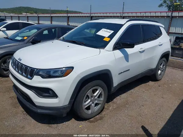 3C4NJDBN1PT505044 2023 JEEP COMPASS - Image 2