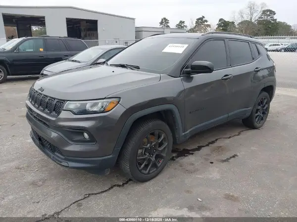3C4NJDBN1PT507232 2023 JEEP COMPASS - Image 2