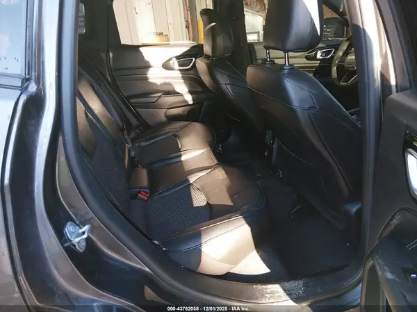 3C4NJDBN1PT512575 2023 JEEP COMPASS - Image 8