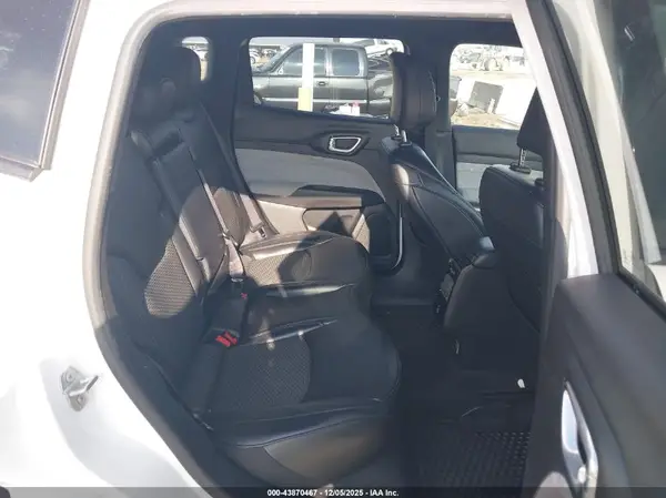 3C4NJDBN1PT523723 2023 JEEP COMPASS - Image 8