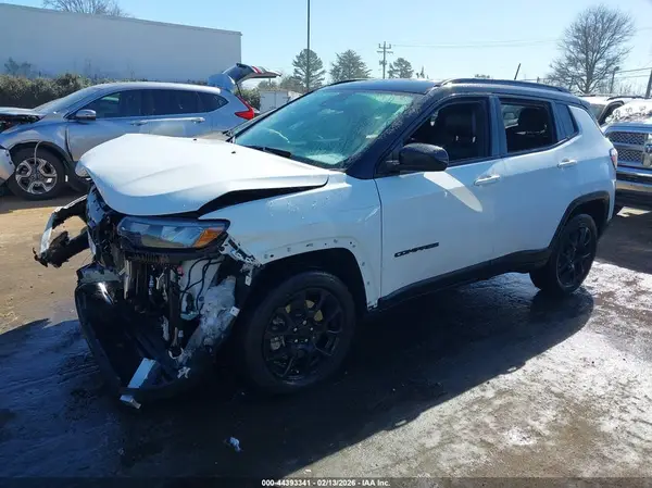 3C4NJDBN1PT530221 2023 JEEP COMPASS - Image 2