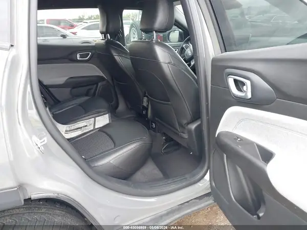 3C4NJDBN1PT541624 2023 JEEP COMPASS - Image 8