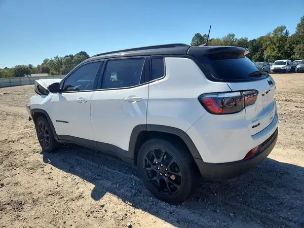 3C4NJDBN1PT549223 2023 JEEP COMPASS - Image 2