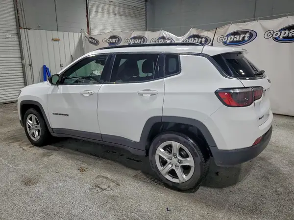 3C4NJDBN1PT553028 2023 JEEP COMPASS - Image 2