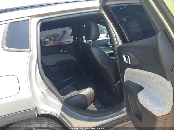 3C4NJDBN1PT557774 2023 JEEP COMPASS - Image 8