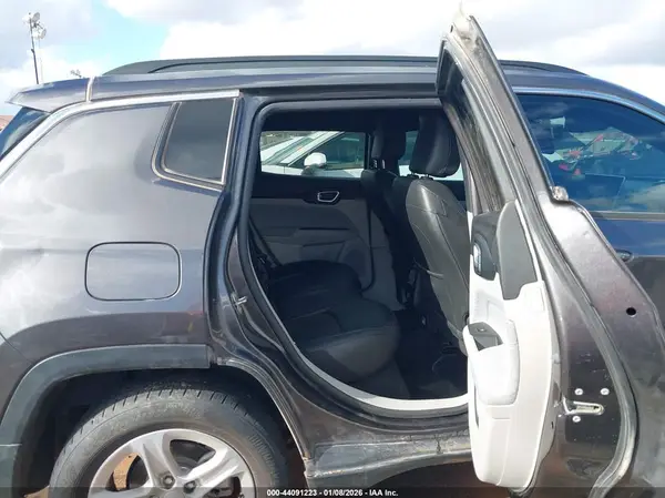 3C4NJDBN1PT562764 2023 JEEP COMPASS - Image 8