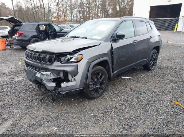 3C4NJDBN1PT562800 2023 JEEP COMPASS - Image 2