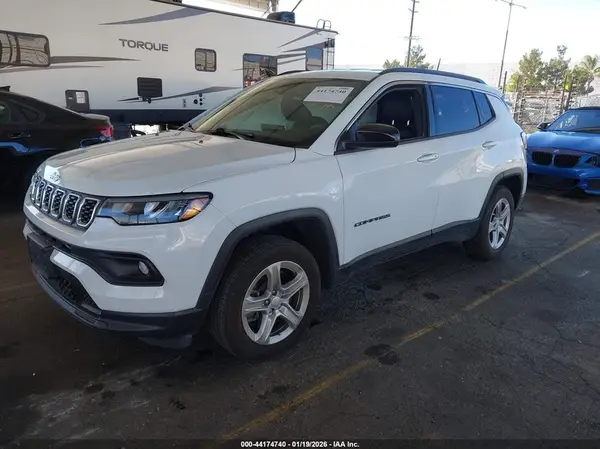 3C4NJDBN1RT104838 2024 JEEP COMPASS - Image 2