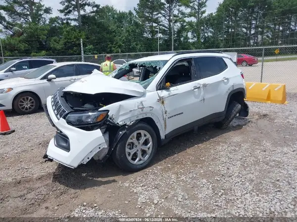 3C4NJDBN1RT132767 2024 JEEP COMPASS - Image 2