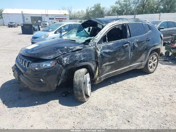 3C4NJDBN1RT147348 2024 JEEP COMPASS - Image 2