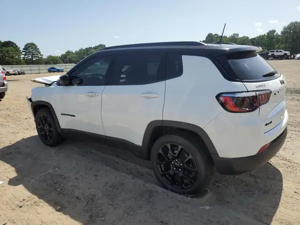 3C4NJDBN1RT600402 2024 JEEP COMPASS - Image 2