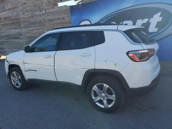 3C4NJDBN1RT604272 2024 JEEP COMPASS - Image 2