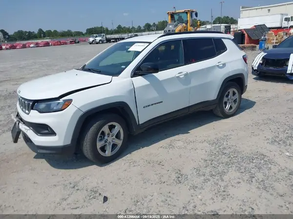 3C4NJDBN1RT606703 2024 JEEP COMPASS - Image 2